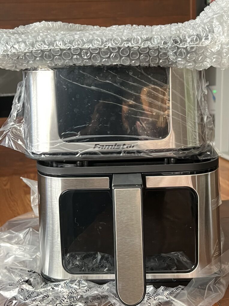 Brand New Famistar 2-in-1 Air Fryer & Grill – $50