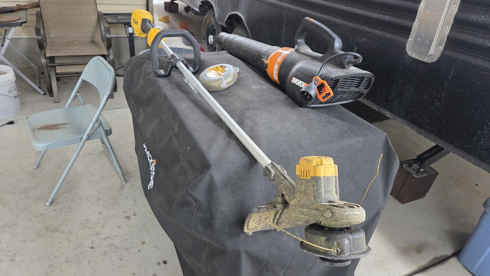 DaWalt weed eater and Worx
