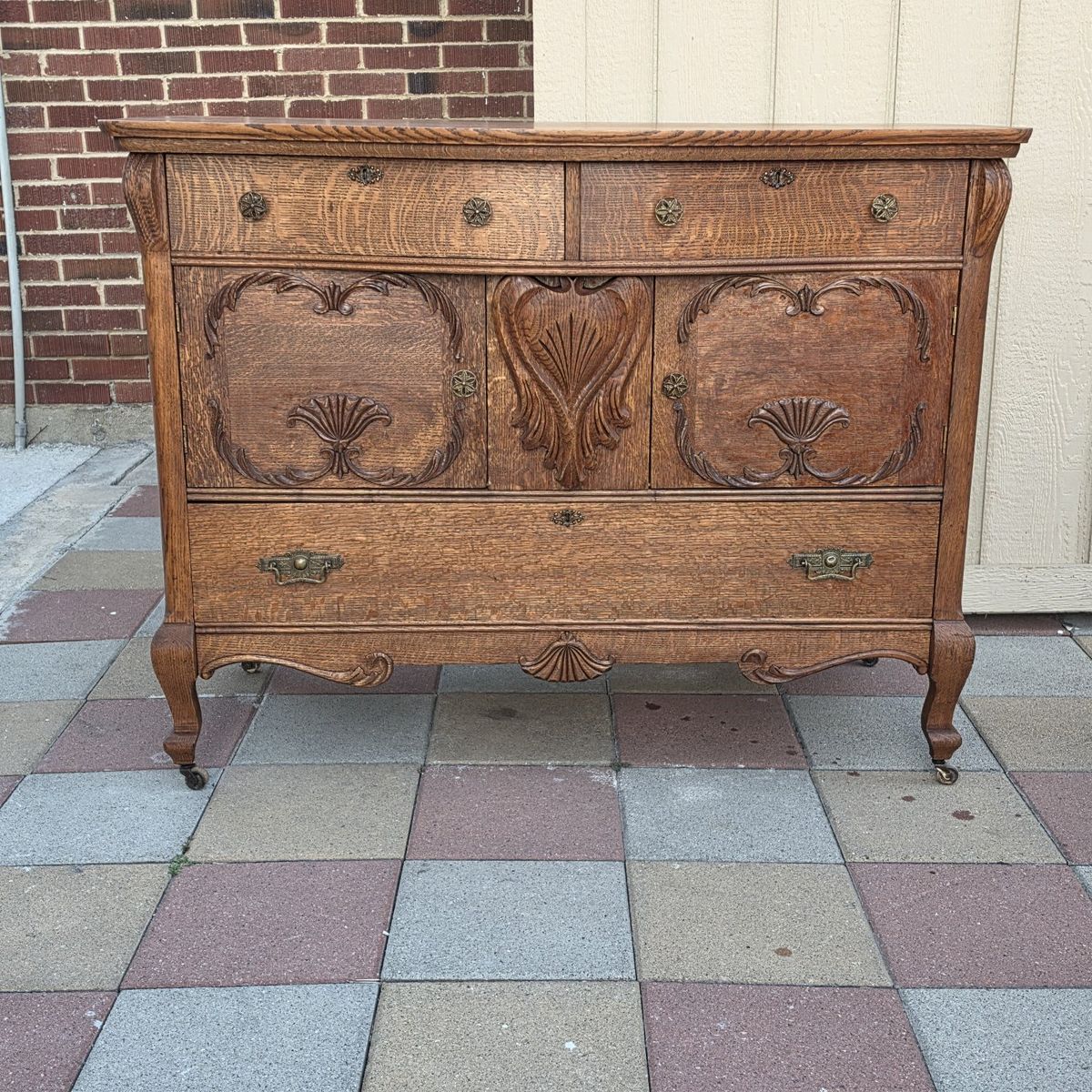 Antique Quarter-sawn Oak Sideboard/Dresser