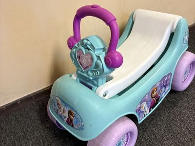 Frozen Elsa & Anna ride & push along toy.