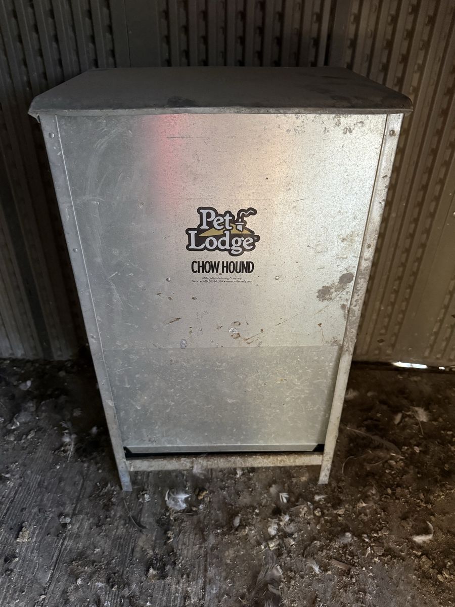 Pet Lodge Feeder