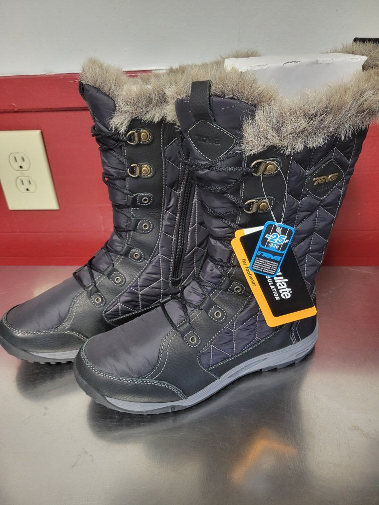 Snowboots ~ TEVA Womens 10