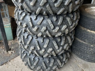 Can-am defender wheels and tires