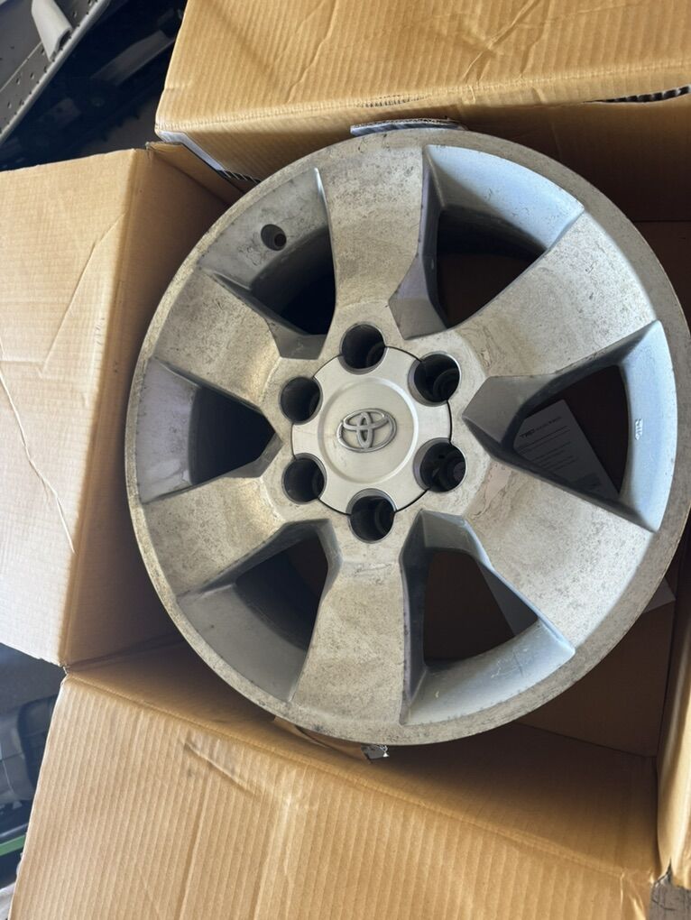 2012 Stock Toyota 4runner Rims