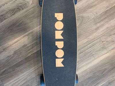 Pompom Skateboard / Cruiser Skateboard - Great for Cruising