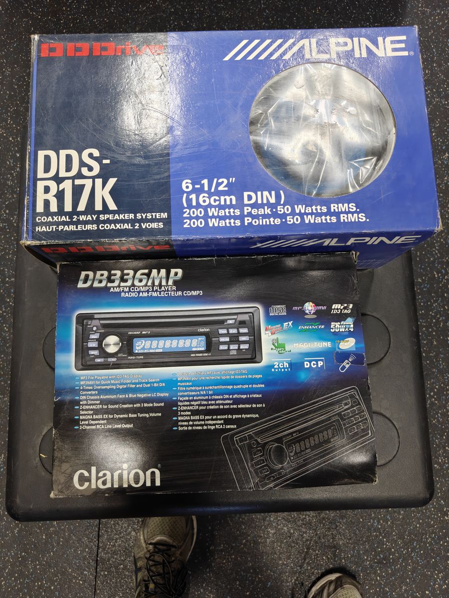 intage Car Audio Lot – NEW IN BOX Clarion DB336MP CD/MP3 Deck + Alpine DDS-R17K 6.5" Speakers