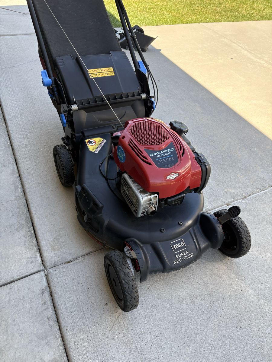 Toro Lawn Mower ( NEWEST MODEL )