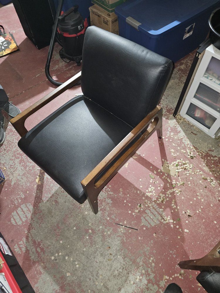 Main image 4
