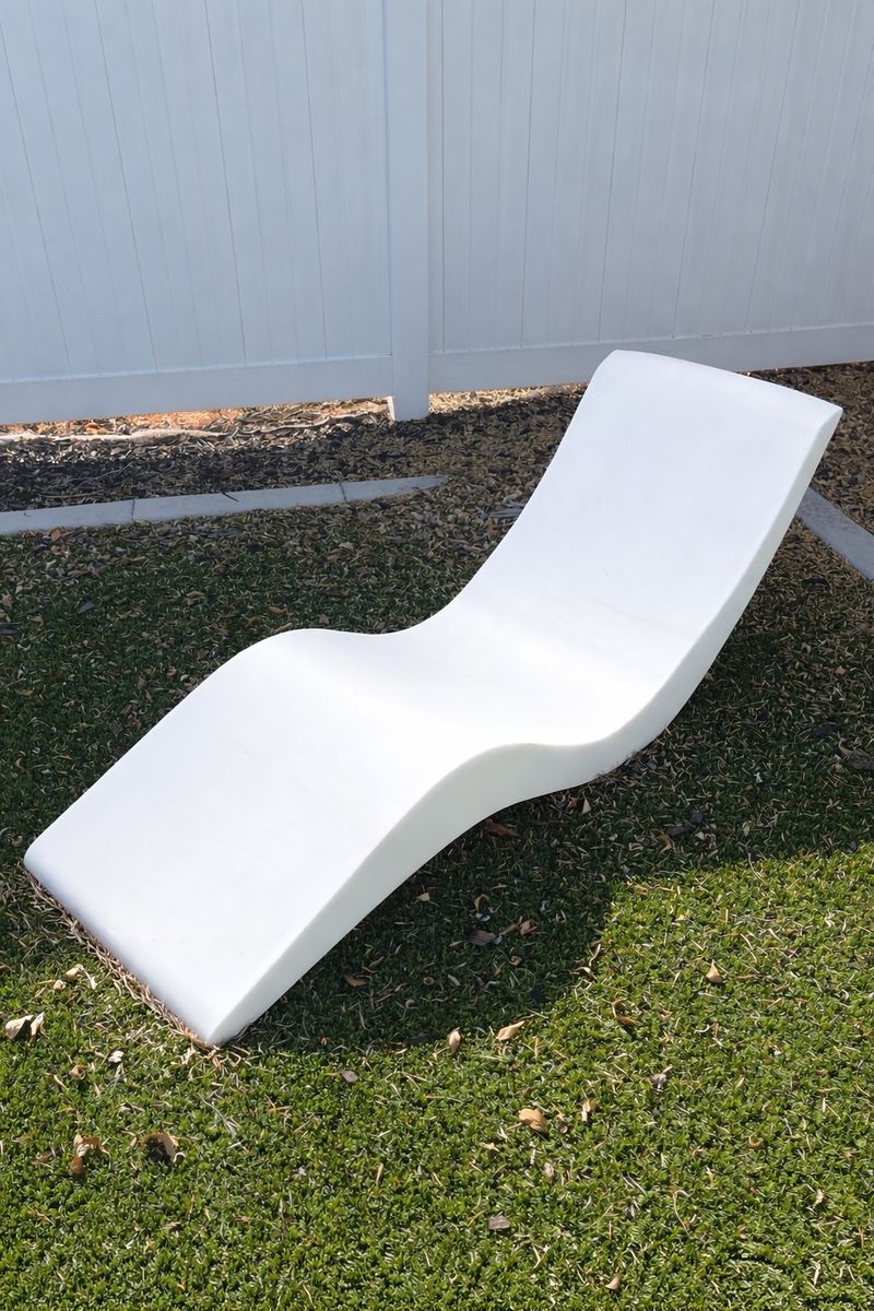 Pool lounge chair