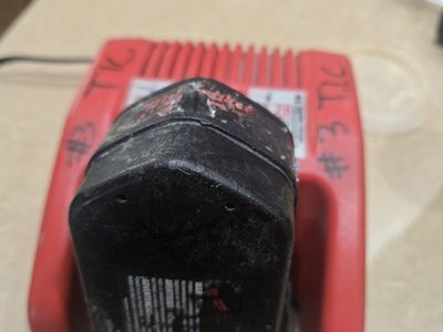 Milwaukee 18-28V Volts Multi-Voltage Charger & M18 18V Battery for Power Tools