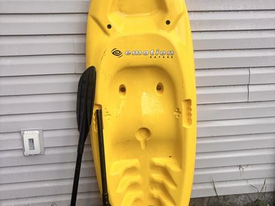 Emotion Spitfire 9 Sit-On-Top Kayak with Paddle & 4 Life Jackets