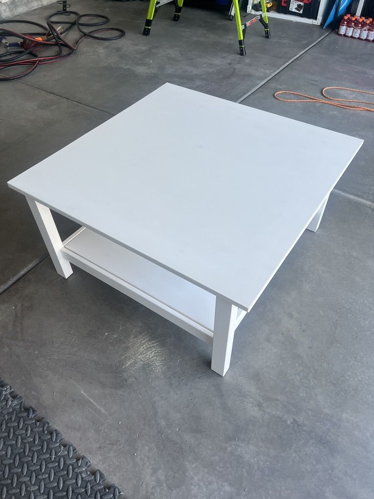 White Coffee table