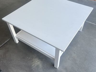 White Coffee table
