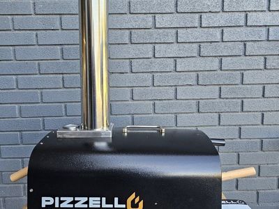 Pizzello Forte 2-in-1 Outdoor Pizza Oven & Smoker with Cover & Accessories - UsedGood