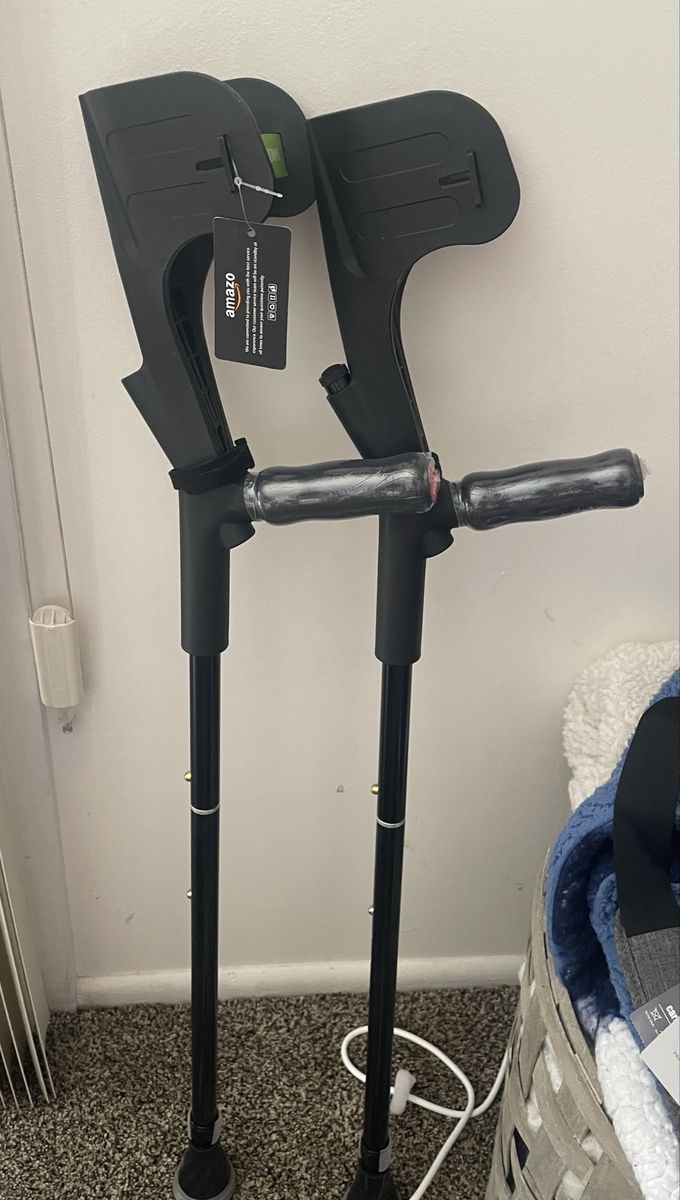 Forearm Crutches