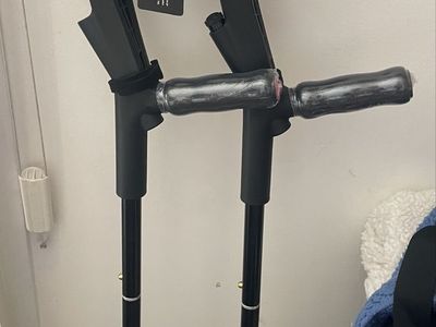 Forearm Crutches