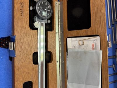 Mitutoyo Millennium Series Limited Edition Dial Caliper 505-637-60 6 Inch S/N 1977 with Wooden Case