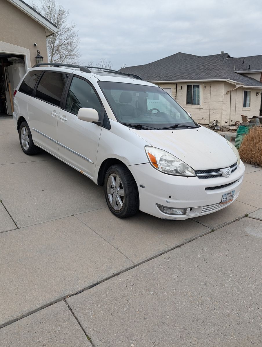 2005 TOYOTA SIENNA XLE Limited 7 Passenger