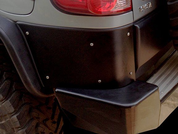 Metal Fab rear corner armor plates for fj cruiser.