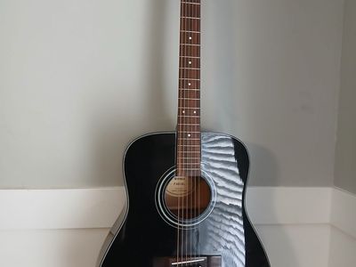 Yamaha F335 acoustic guitar