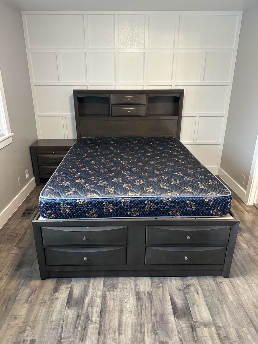 Ashley Furniture Queen Bedroom Set