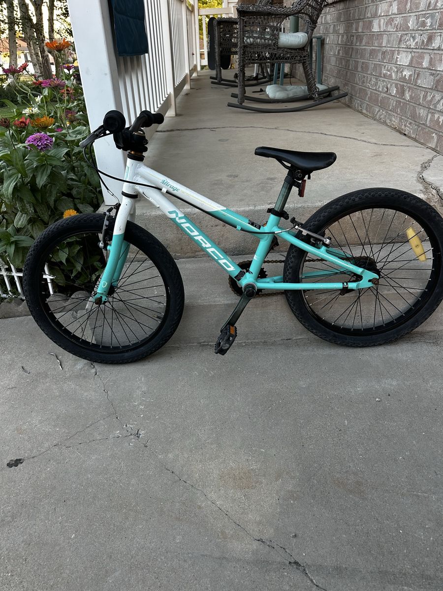 Norco Mirage Kids Bike Teal White 20-Inch Wheel Youth Bicycle. OBO