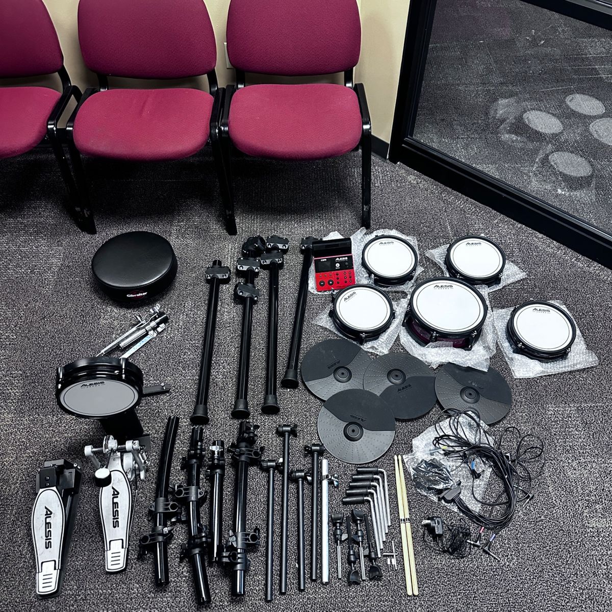 Main image 3