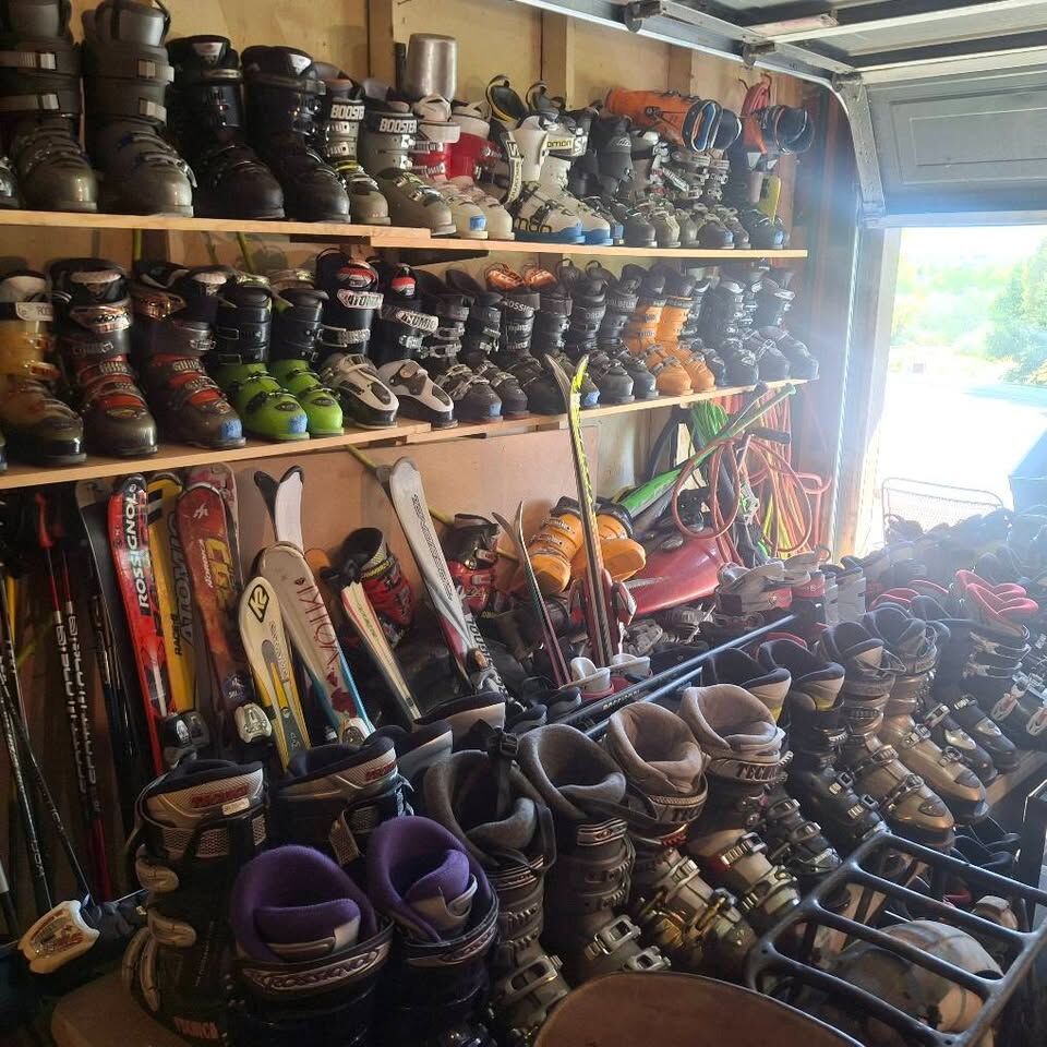 child  $25 2 adult skis boots $100 2 $150 all sizes child skis $100