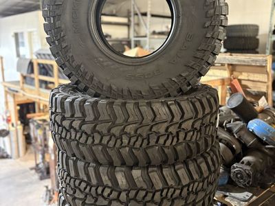 40” Sticky Micky Thompson Baja Boss X tires New