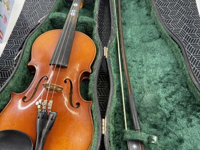 Vintage Masakichi Suzuki 1/4 Violin - Model 220
