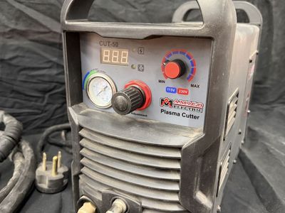 AMTEG ELECTRIC CUT-50 Plasma Cutter - 115V/230V Dual Voltage Machine with Torch & Ground Clamp