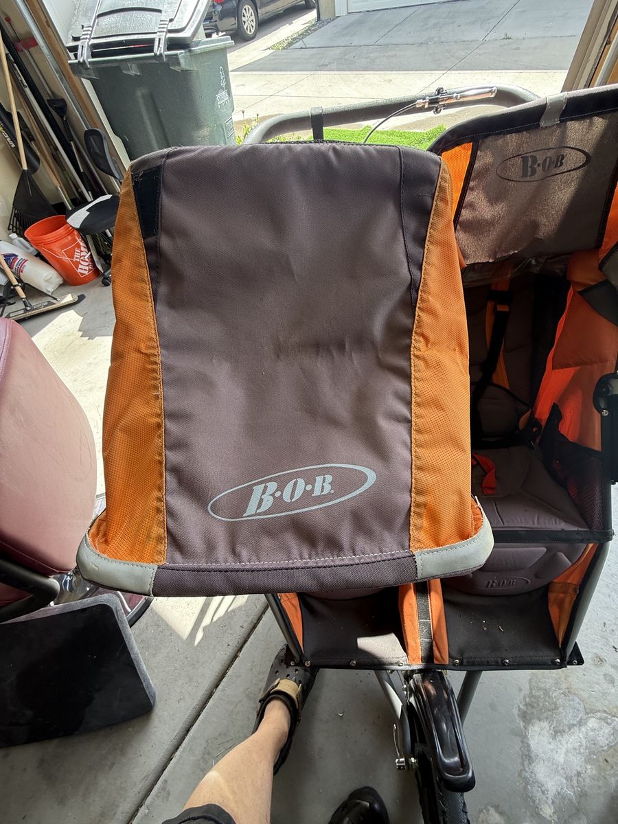 BOB Revolution Duallie Double Jogging Stroller