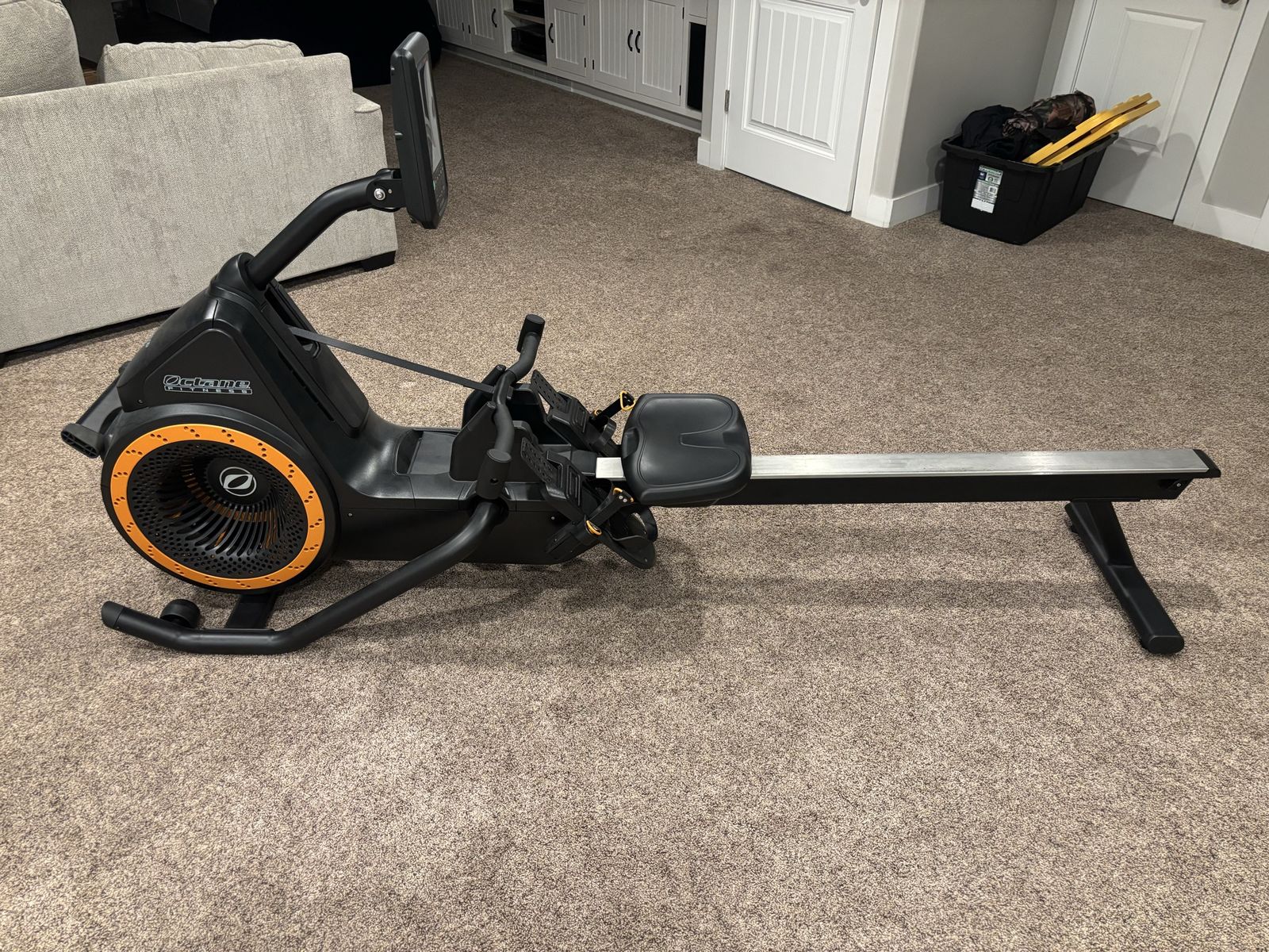 Octane Fitness Rō Commercial Rowing Machine – Excellent Condition