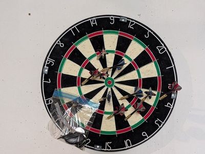 LinkVisions Sisal Bristle Dartboard Set with 18g Steel Tip Darts