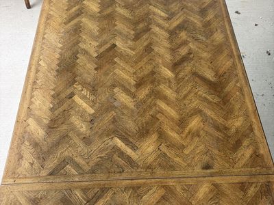 Parque wood dining table with 2 leafs & 4 chairs