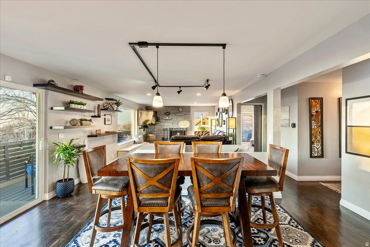 Bar height table and 6 stools