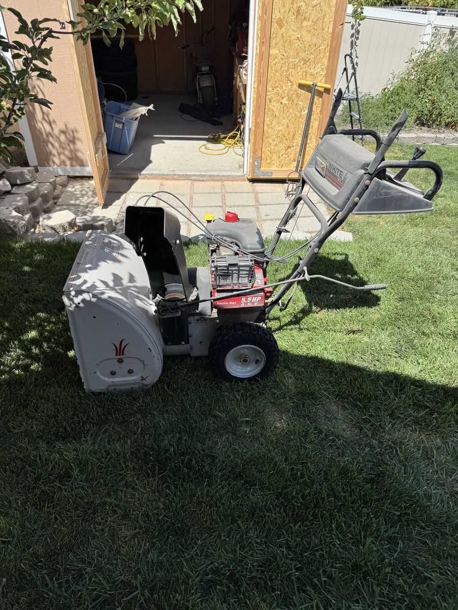 White Outdoor 5.5 HP OHV Electric Start Snow Blower