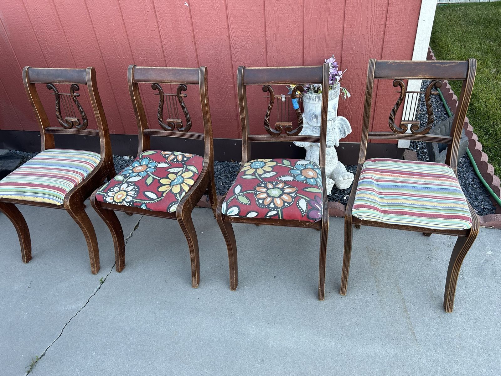 Set of 4 Vintage Duncan Phyfe Style Harp Back Lyre Back Dining Chairs