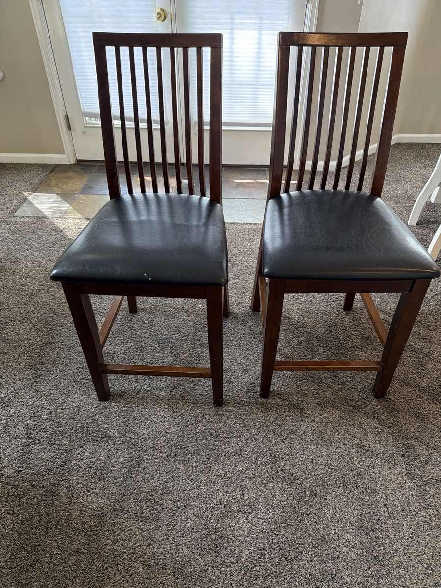 2 Counter Height Stools