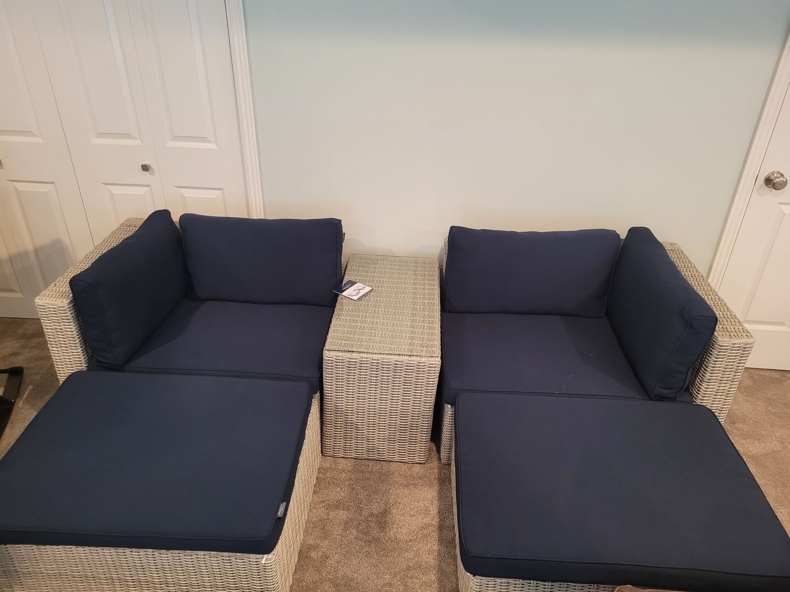 Like new outdoor Patio couch with coffee table and foot rests