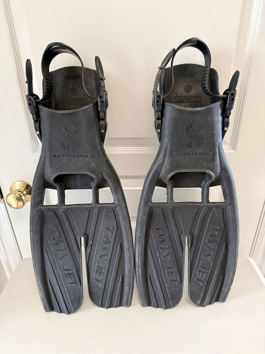 Size Large Scubapro Twin Jet Dive Snorkel Fins