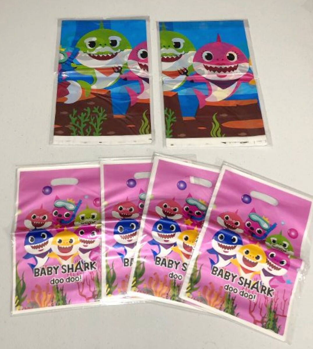 40 Pink Baby Shark Birthday Treat Party Bags 9.8" X 6.5" + 4 Plastic Tablecloths 74"x43"