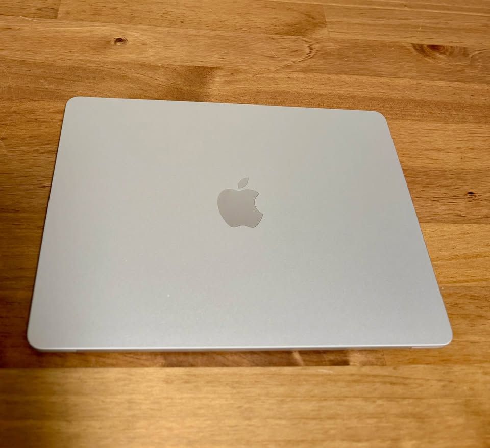 MacBook Air 13” (M5 Chip) – OPEN BOX DEAL