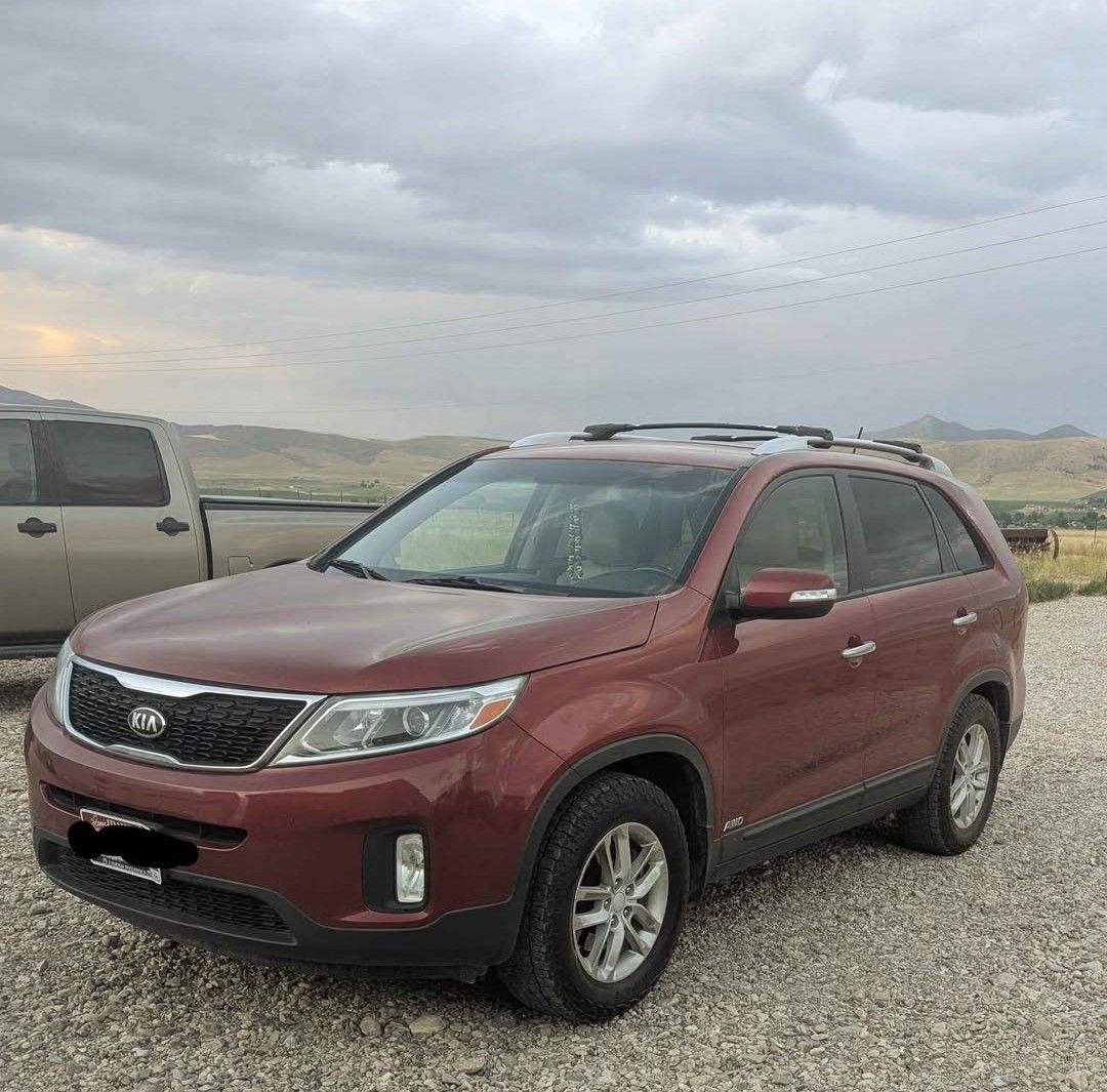 2014 KIA SORENTO LX