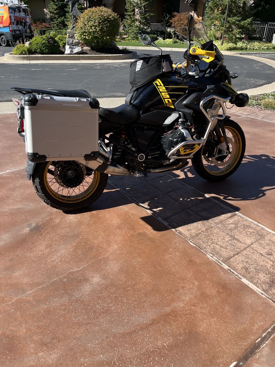 2021 BMW R1250GS 40th Anniversery Edition