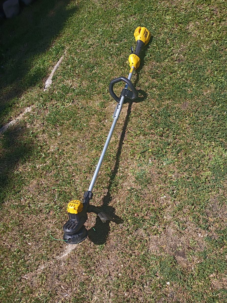 DeWalt weed eater weed wacker