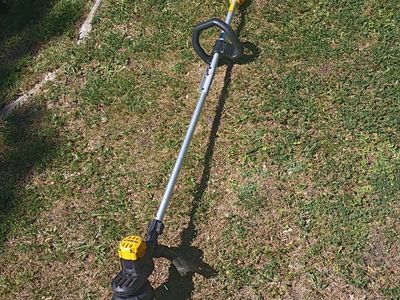 DeWalt weed eater weed wacker