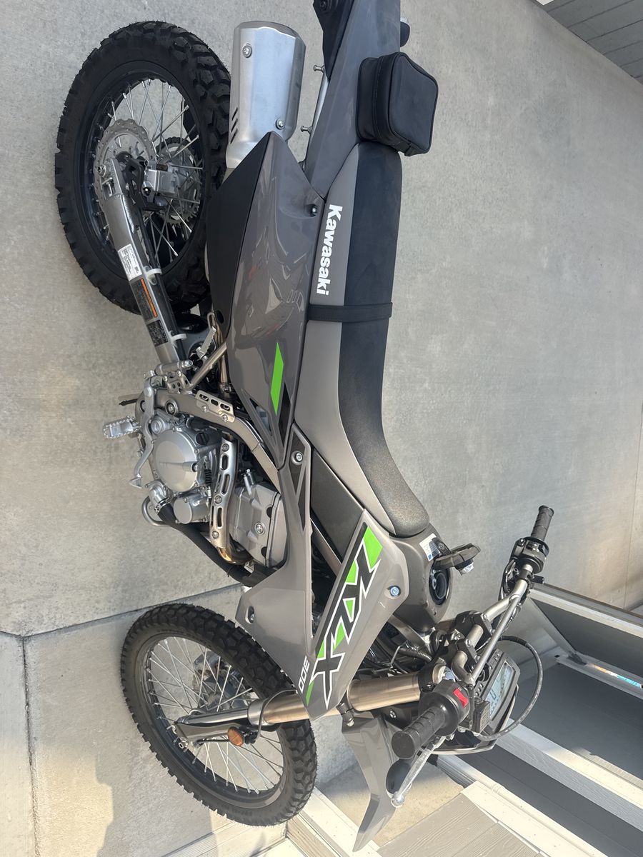 Brand new Kawasaki KLX 300 Dual-Sport Motorcycle - Excellent Condition, Ready for Adventure