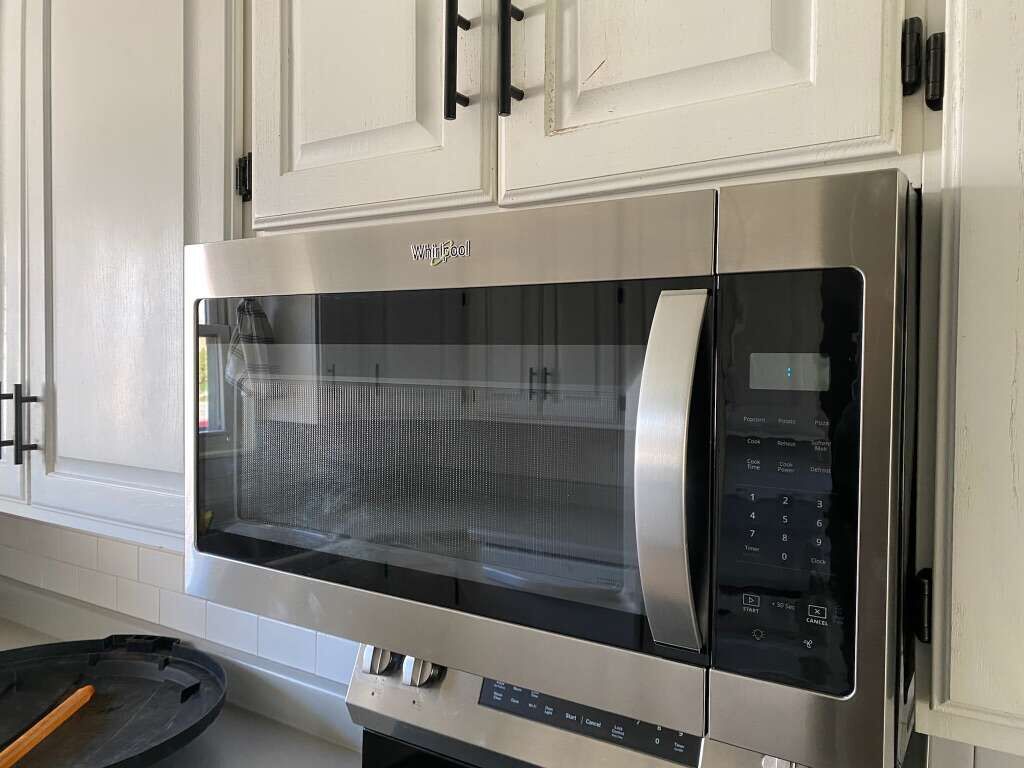 Whirlpool Microwave; Runs, but does not heat