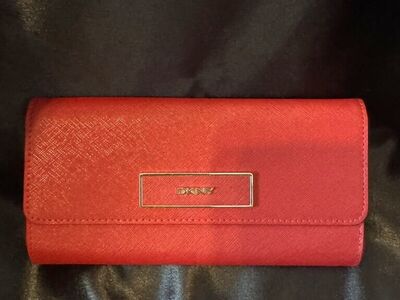 Dkny Wallet